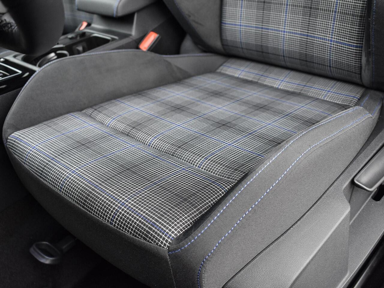 Volkswagen GOLF 1.5 272pk DSG eHybrid GTE · Apple/Android Car Play · Camera · Navigatie · Stoelverwarming · Dodehoek Detectie · Trekhaak · 18'' Inch · Garantie t/m 06-02-2030 of 100.000km