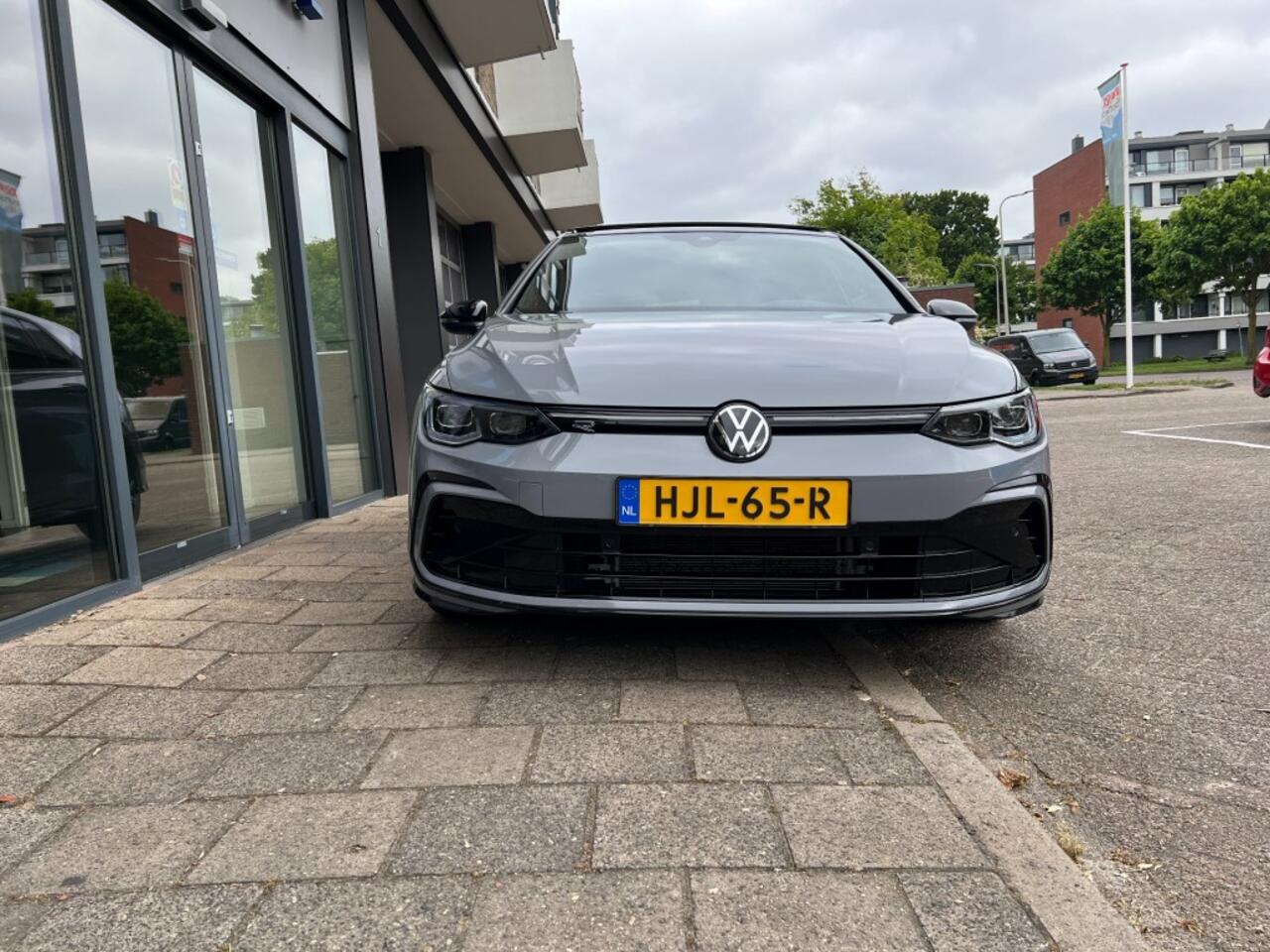 Volkswagen GOLF 1.5 eTSI 150 pk DSG R-LINE Panoramadak IQ LIGHT Achteruitri