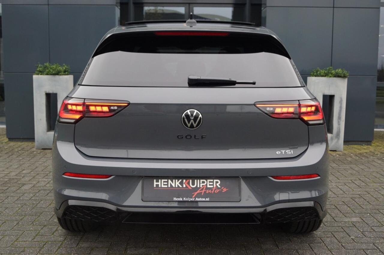 Volkswagen GOLF R-line 1.5 eTSI 150pk DSG facelift Black style/Panodak /Trekhaak wegklb./IQ Matrix LED /Head-up