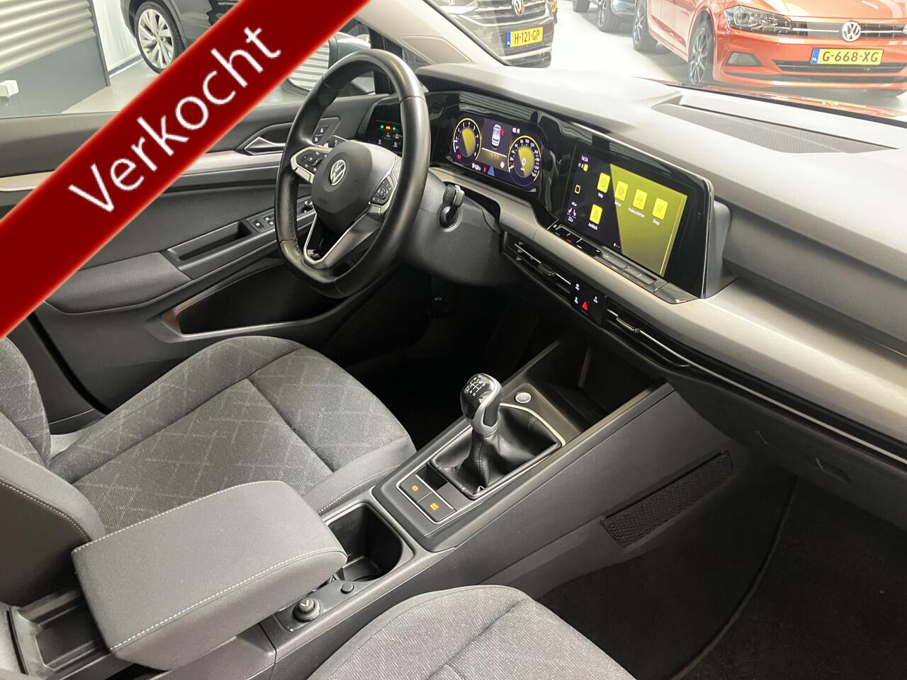 Volkswagen GOLF 1.5 TSI/PDC V+A/18 INCH/NAVI/CARPLAY/STOEL/STUUR VERW/ENZ
