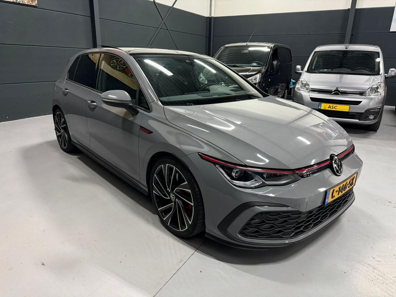 Volkswagen GOLF 2.0 TSI GTI 245pk Panoramadak Head-Up Camera Navigatie Nardo iq Light