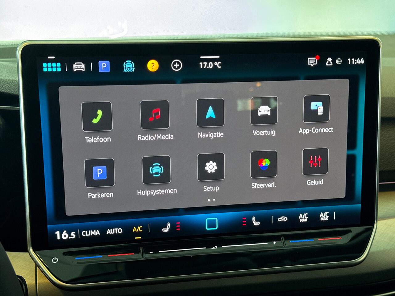 Volkswagen GOLF 1.5 eTSI 116pk Life Edition Airco automatisch | Stoelverwarming | Sfeerverlichting