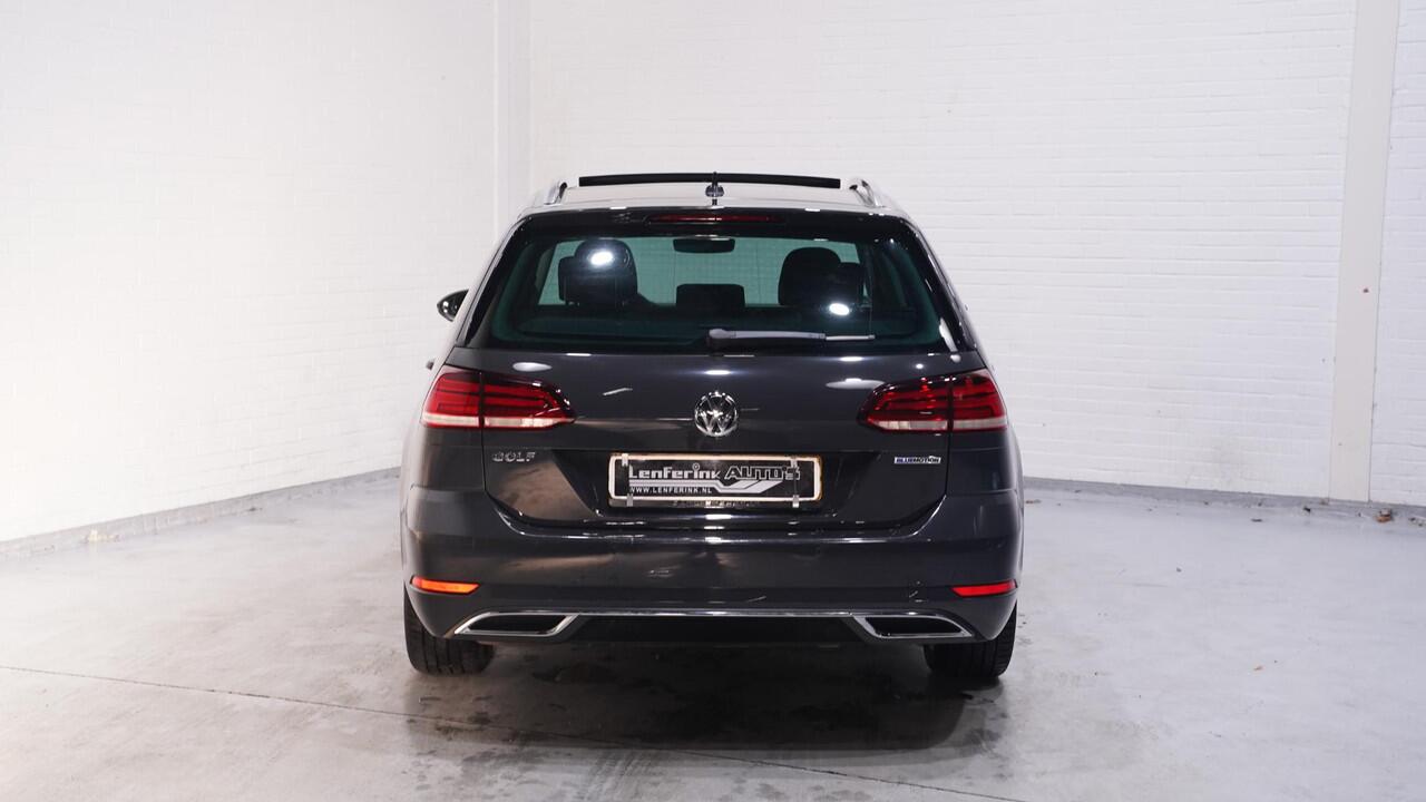 Volkswagen GOLF Variant 1.5 TSI Highline NAP Panodak Camera Sportstoelen Afneembare trekhaak 1400 kg PDC v+a Led koplampen