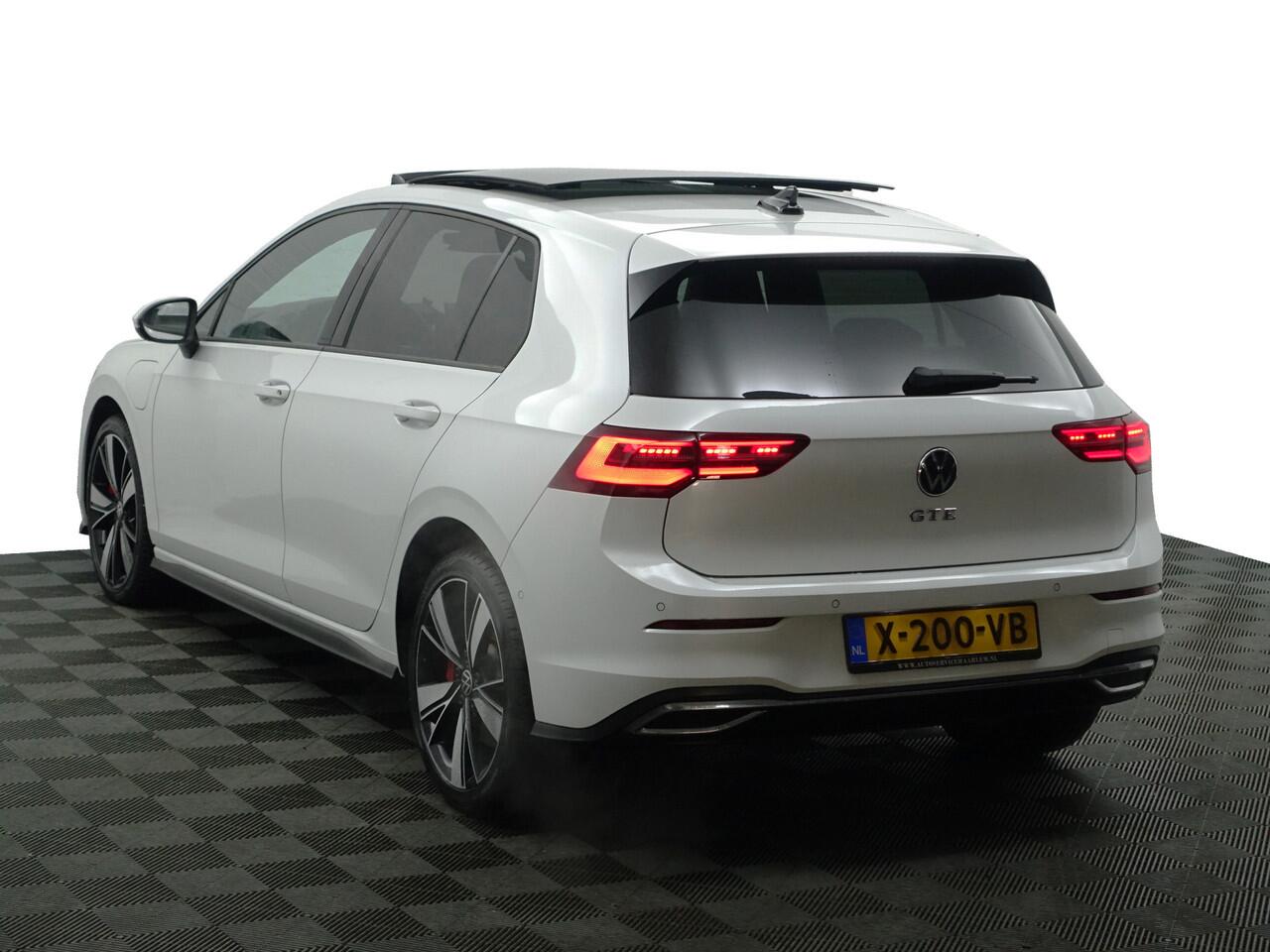 Volkswagen GOLF 1.4 eHybrid 242pk GTE Aut- Panoramadak, Stuur/Stoelverwarming, CarPlay, Android auto, Ada Cruise, Sfeerverlichting