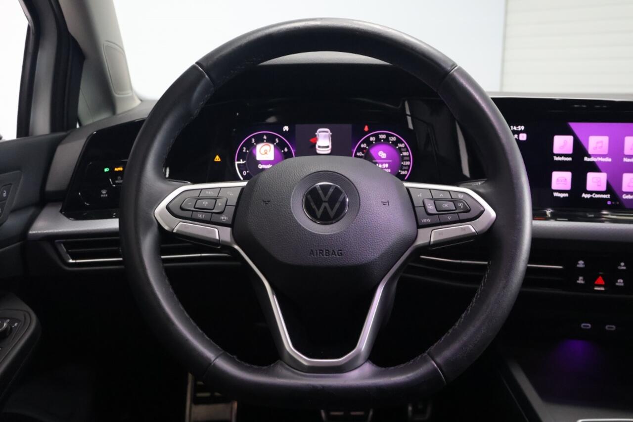 Volkswagen GOLF 1.5 eTSI Style Automaat | LED | Navigatie | Sfeerverlichting
