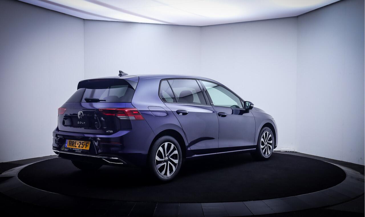 Volkswagen GOLF 1.0eTSI Dsg Life Business FULL LED | CAMERA | STUUR+STOELVERW | NAVI | ACC | PDC V+A | LMV