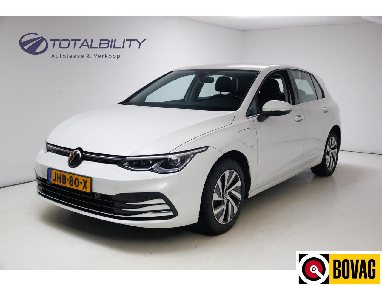Volkswagen GOLF 1.4 eHybrid 204 PK | Camera | Elec. Ergo best. stoel met geheugen en massage | Adap.Cruise, Travelassist, Navigatie, App. connect, IQ Led