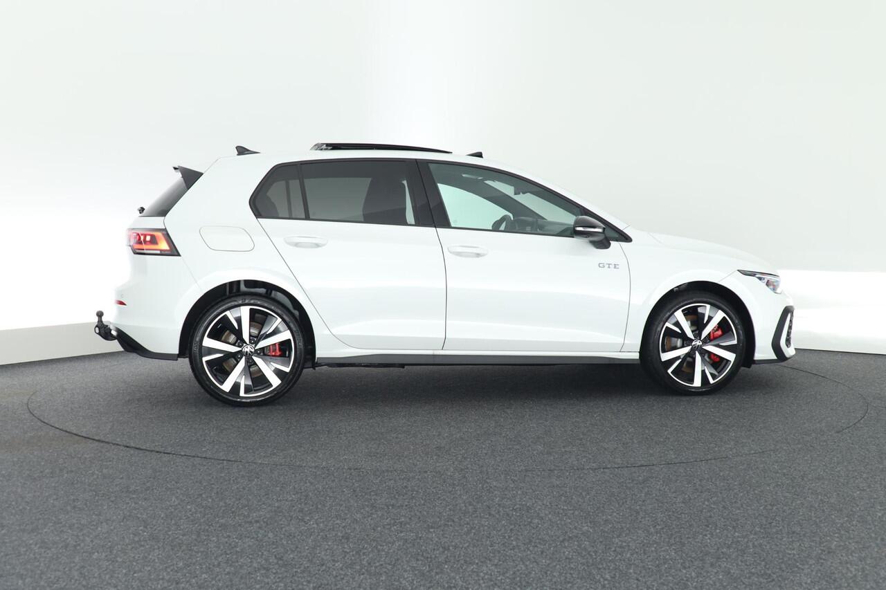 Volkswagen GOLF 1.5 272pk eHybrid GTE Black Style Trekhaak 360Camera Head-Up Panoramadak Keyless Stoelverwarming Navigatie