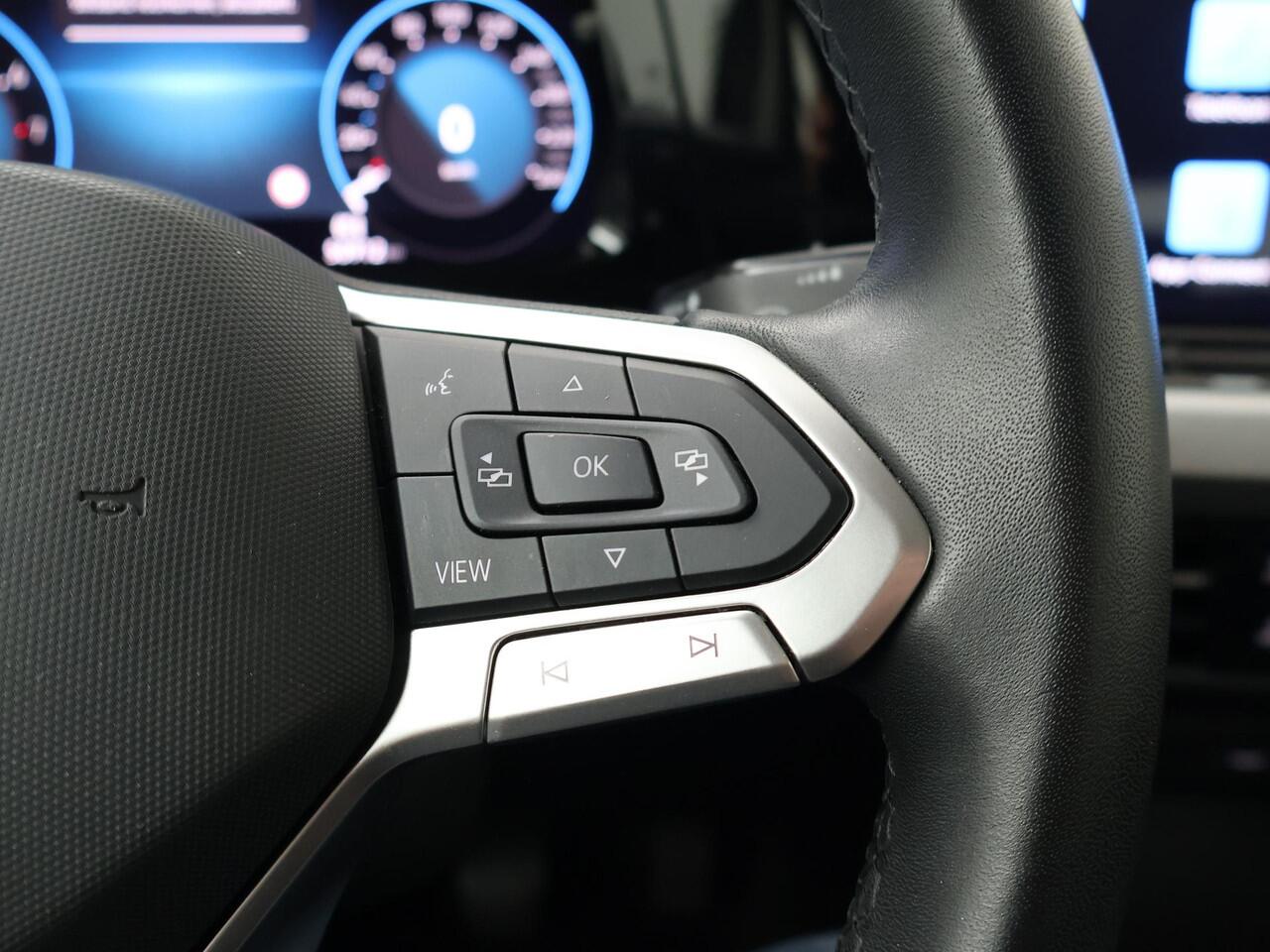 Volkswagen GOLF 1.0 TSI Life | 110 PK | Multifunctioneel stuurwiel | Cruisecontrol | Achteruitrijcamera |