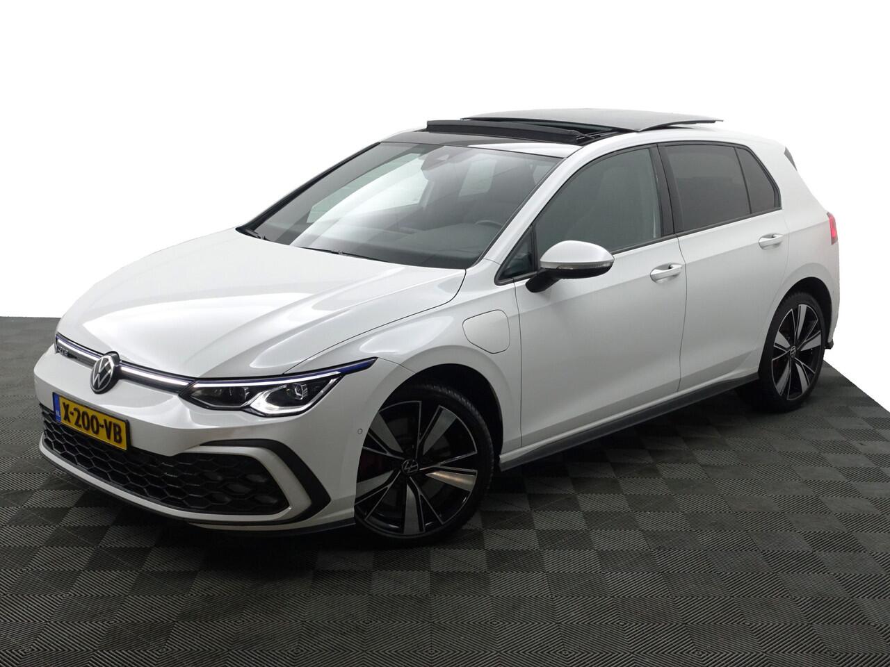 Volkswagen GOLF 1.4 eHybrid 242pk GTE Aut- Panoramadak, Stuur/Stoelverwarming, CarPlay, Android auto, Ada Cruise, Sfeerverlichting
