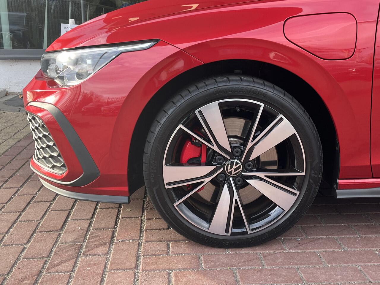 Volkswagen GOLF 1.4 eHybrid 245pk DSG GTE / Panorama dak / Head up display / Standkachel / Camera / Stuur & Stoelverwarming / 18'' LMV