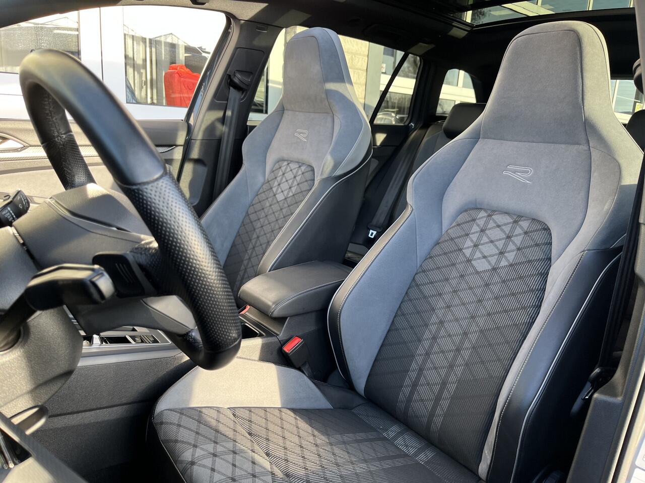Volkswagen GOLF Variant 1.5 eTSI R-Line / AUTOMAAT/ PANO/ 2X R-LINE/ IQ. LIGHT V & A/ STUUR + STOEL VERWARM./ CAMERA/ ACC/ APP CONNECT/ RIJ-MODI/ DIGITAL DASH/ NAVI/ CLIMA/ DAB/ 17'' LMV