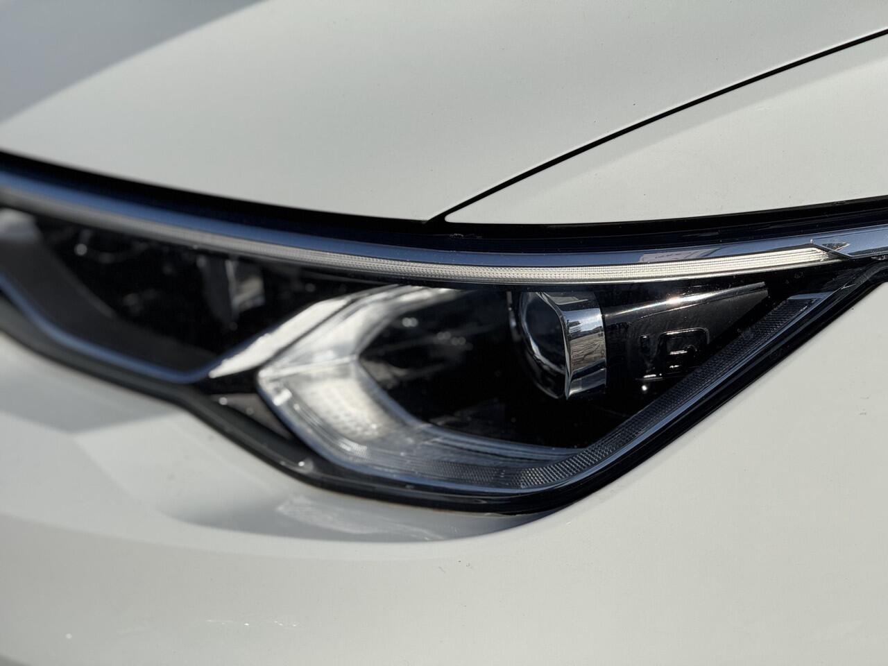 Volkswagen GOLF 1.4 eHybrid Style Trekhaak | elk. stoelen | Camera | dodehoek