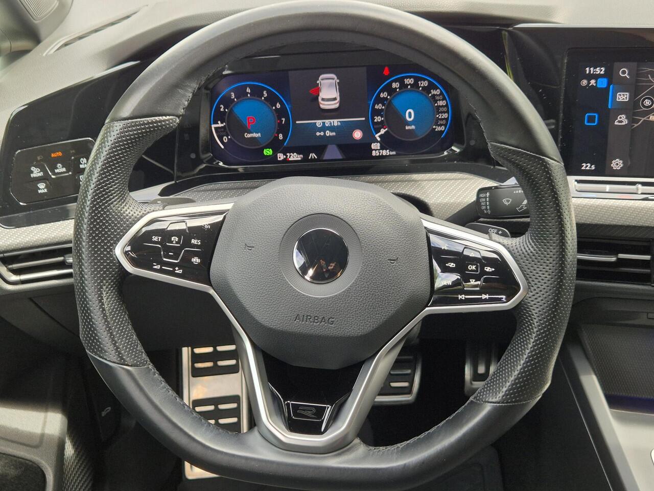 Volkswagen GOLF 1.5 eTSI R-Line Automaat / Apple Carplay Android Auto / LED-lichtpakket / Virtual Cockpit / Achterruitrijcamera / Navigatie / Adaptief CC / Climate control /