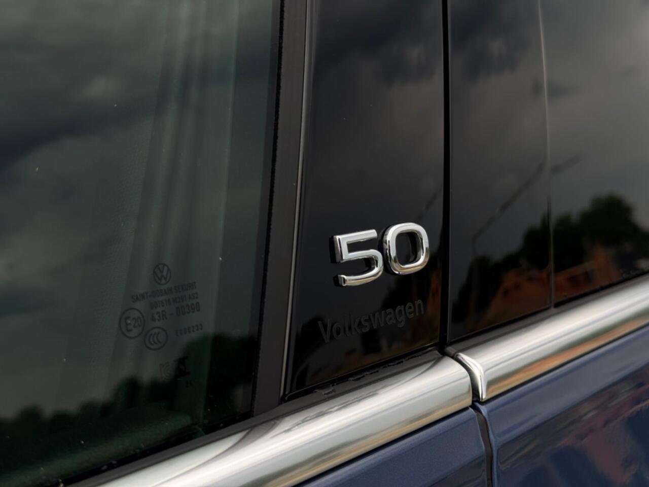 Volkswagen GOLF 1.5 eTSI 50 Edt. FULL PANO NAVI CAMERA CLIMATE MASSAGE