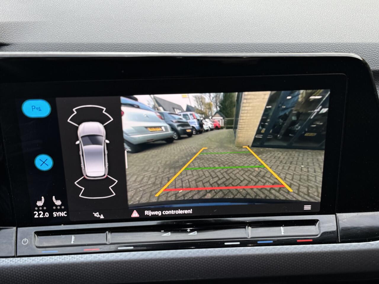 Volkswagen GOLF 1.5 eTSI Active Climate Control Navi Carplay