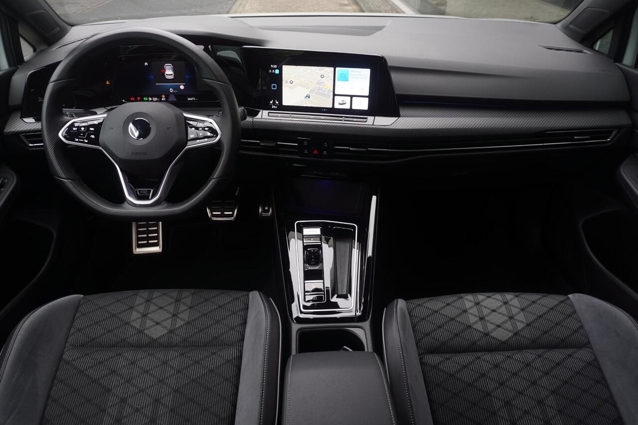 Volkswagen GOLF 1.5 eTSI Style | R-line | Black style | Carplay | Navi | Camera | 18"