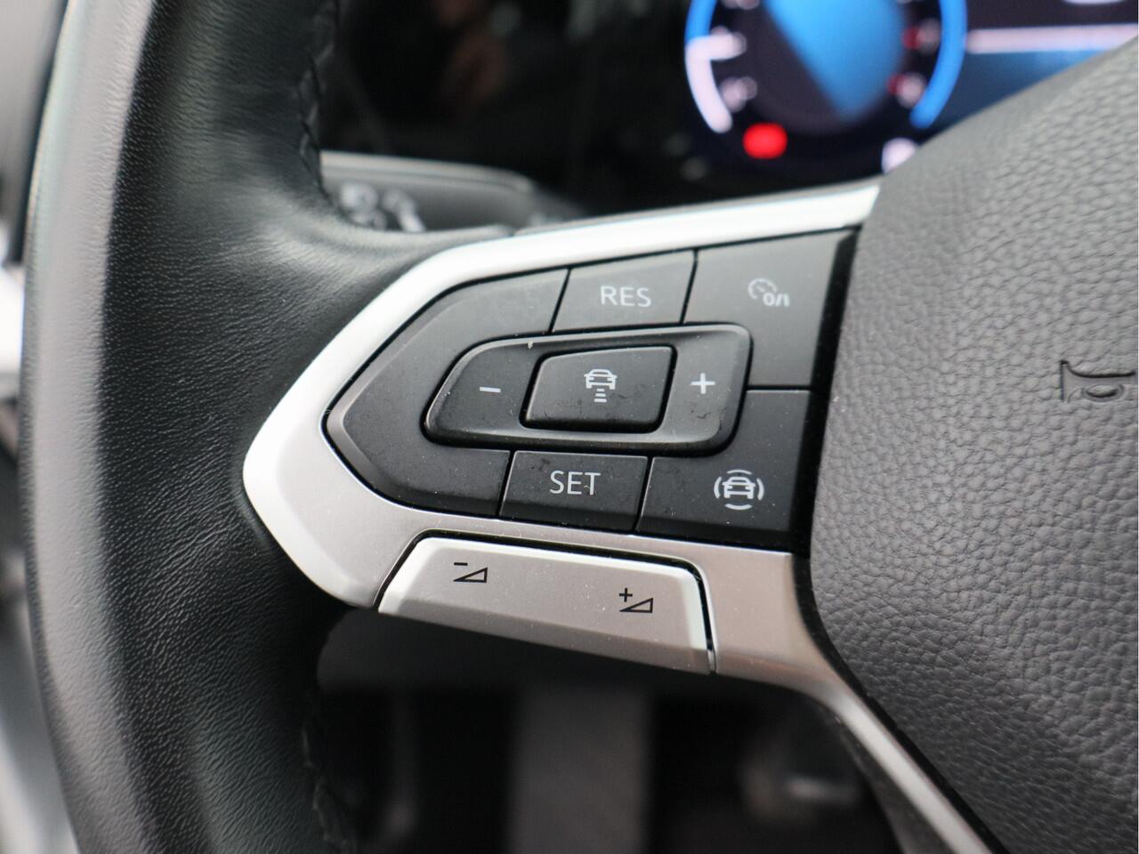 Volkswagen GOLF Variant 1.0 TSI Life/ lage km!