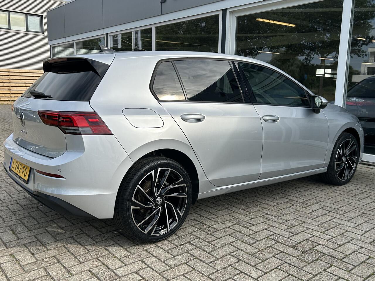 Volkswagen GOLF 1.0 TSI Life Virtual / Navi / Carplay / Cruise / Clima / Nieuw Model!