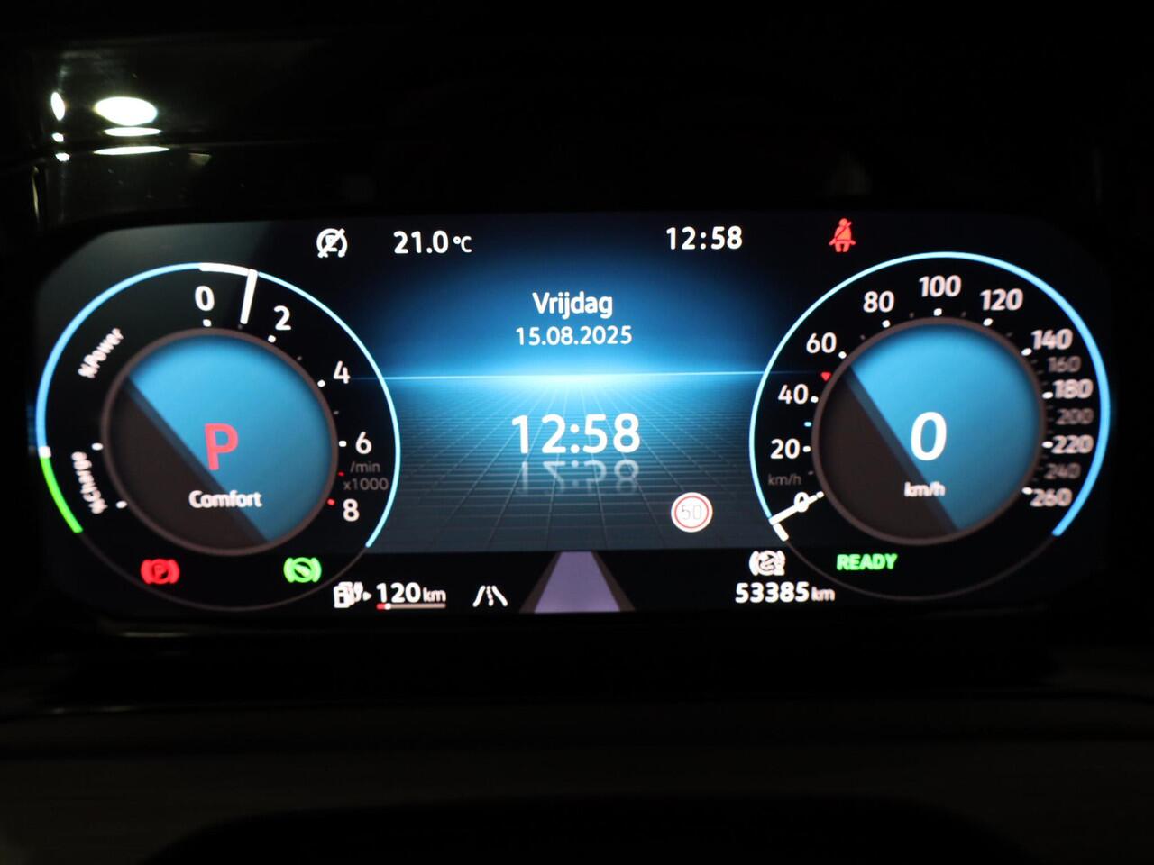 Volkswagen GOLF 1.4 eHybrid Style 204 pk Automaat (DSG) | Navigatie | Parkeersensoren | Adaptieve cruise control | LED koplampen | Stoelverwarming |