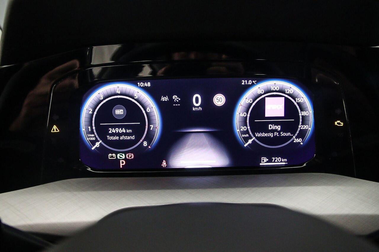 Volkswagen GOLF Life Edition 1.5 eTSI 115pk DSG Automaat Adaptive cruise control, Parkeersensoren, Stuurwiel verwarmd, LED koplampen, Airco, DAB, Stoelverwarming, App connect