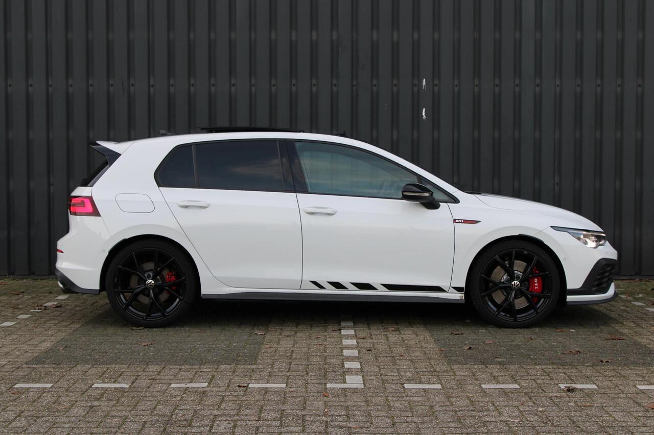 Volkswagen GOLF 2.0 TSI GTI CLUBSPORT PANO HARMAN KAR HUD LEER
