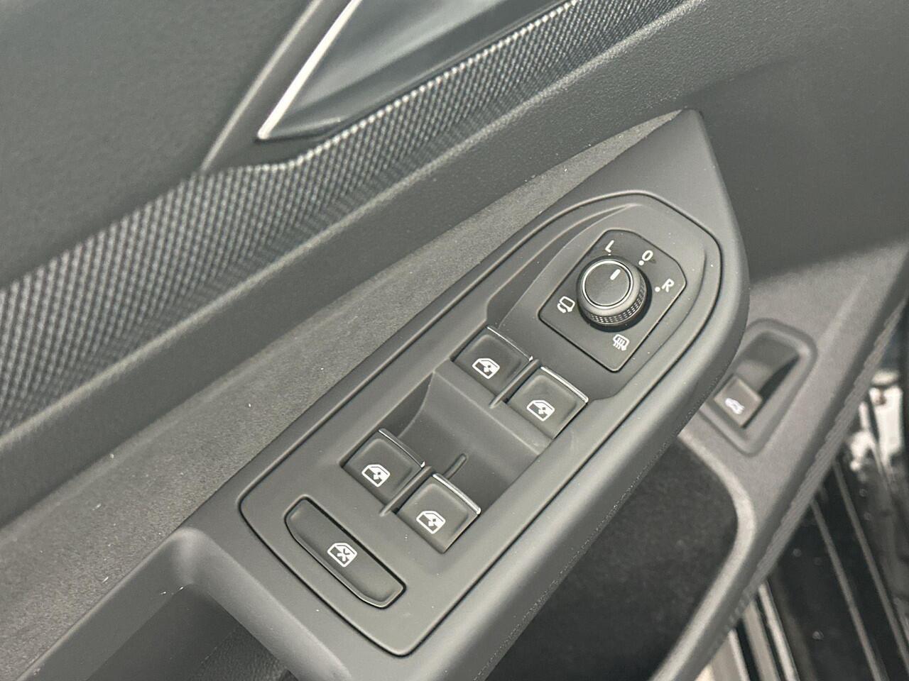 Volkswagen GOLF Variant 1.5 eTSI R-Line Edition DSG7 116pk