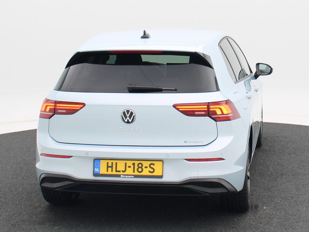 Volkswagen GOLF Life Edition 1.5 eHybrid 204 pk | 18" Velgen | Camera | Cruise Control Adaptief | Keyless | Digitale Cockpit |