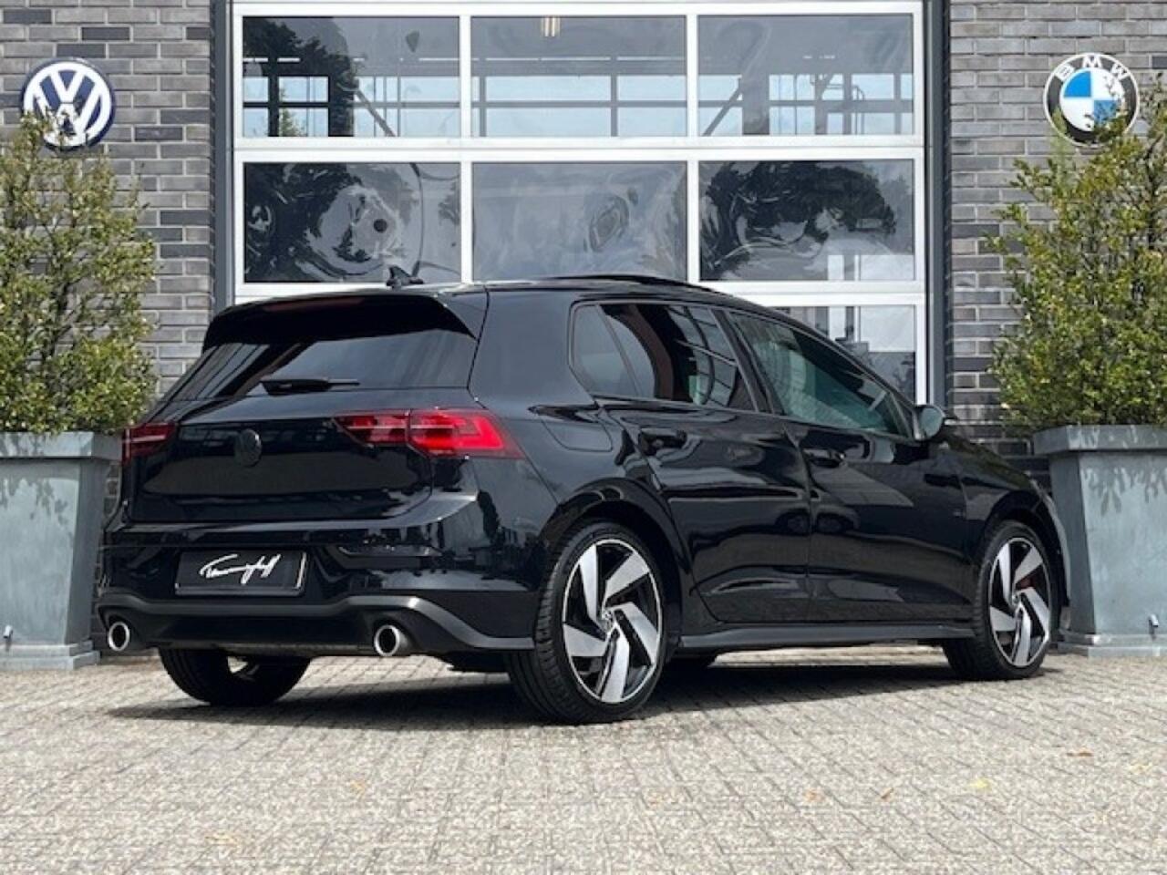 Volkswagen GOLF 2.0 TSI GTI - PANO - IQ LIGHT - HARMAN KARDON - 18 INCH