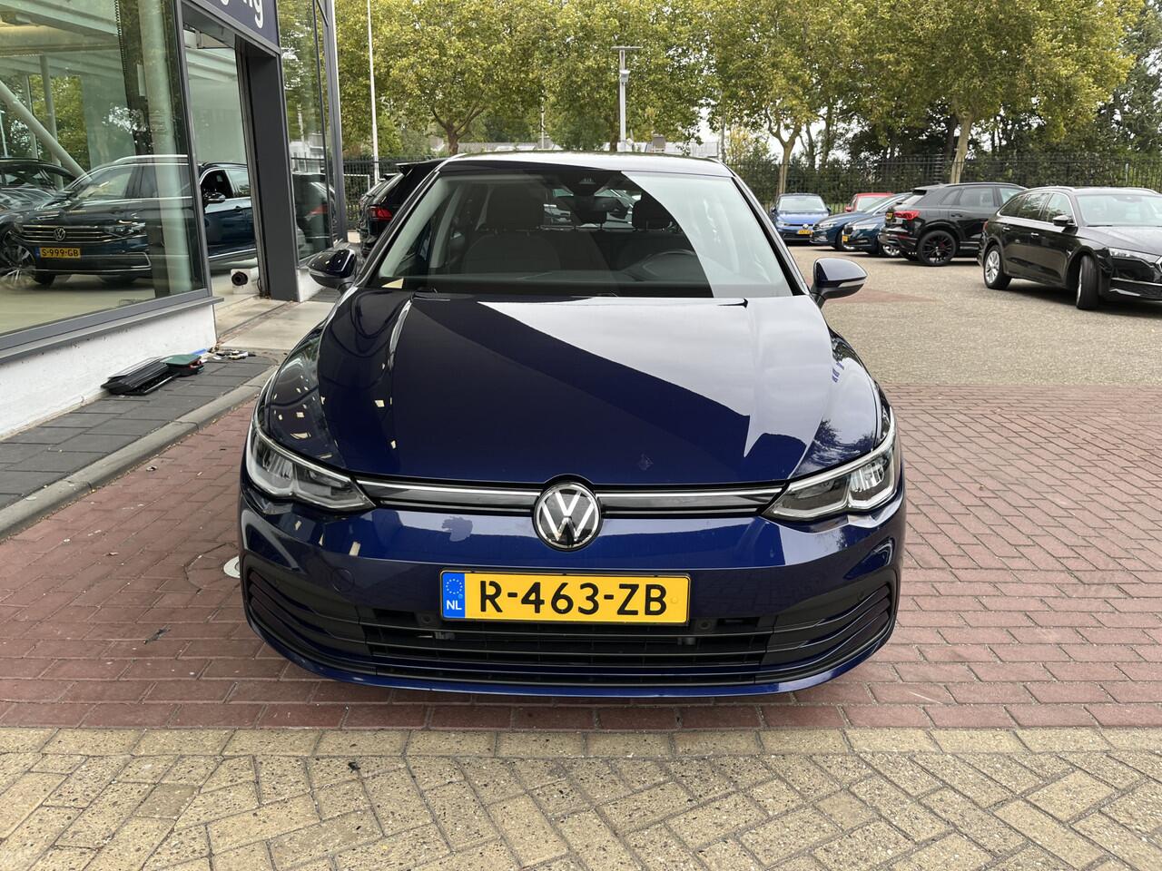 Volkswagen GOLF 1.0 TSI Life / Virtual Cockpit / Sfeerverlichting / Navigatie / Adaptive Cruise