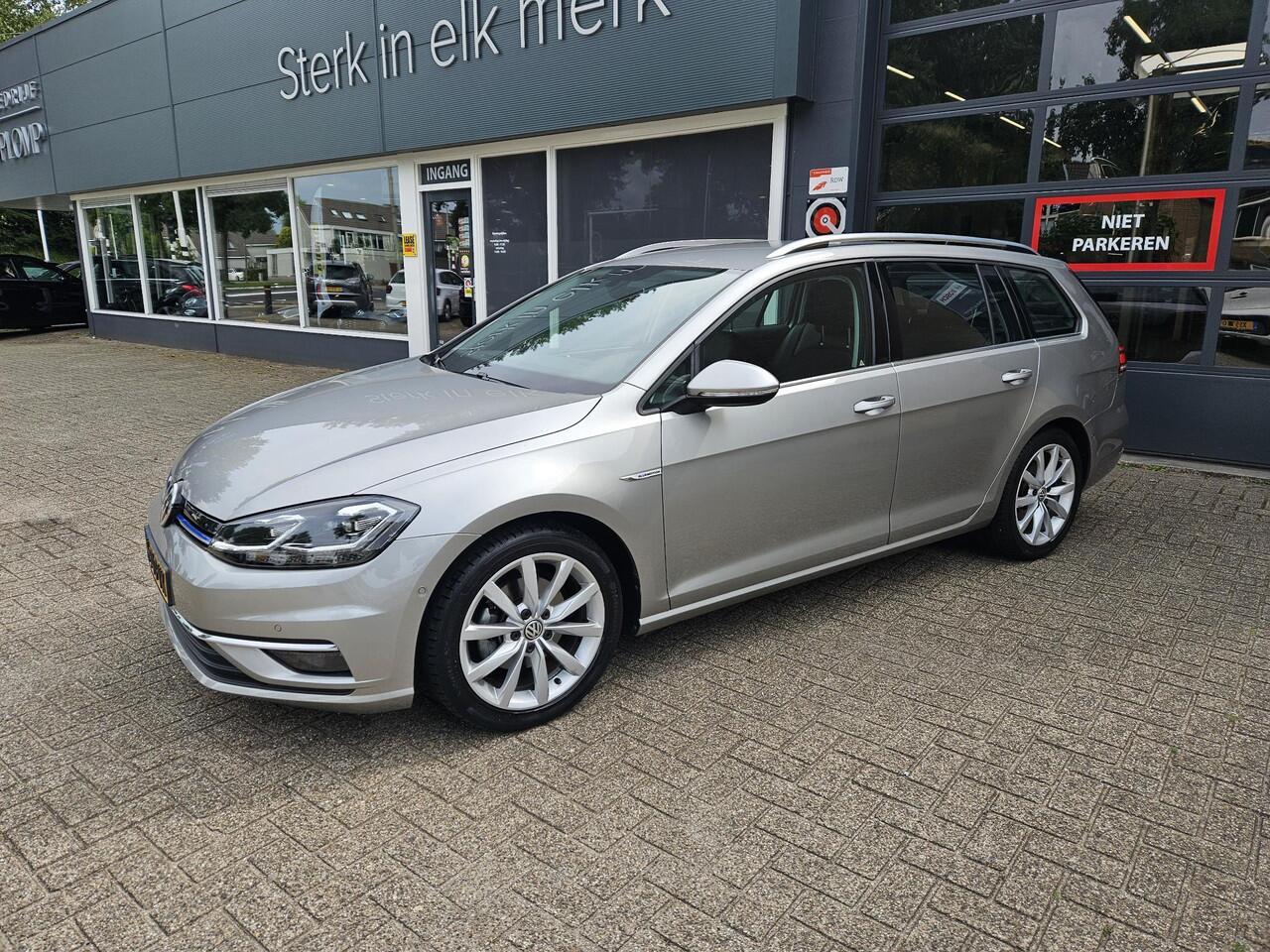 Volkswagen GOLF Variant 1.5 TSI Highline DIGIDASH / Airco clima/ Navigatie/ Cruise/ Camera/ PDC/ Apple carplay/ LED/ LMV