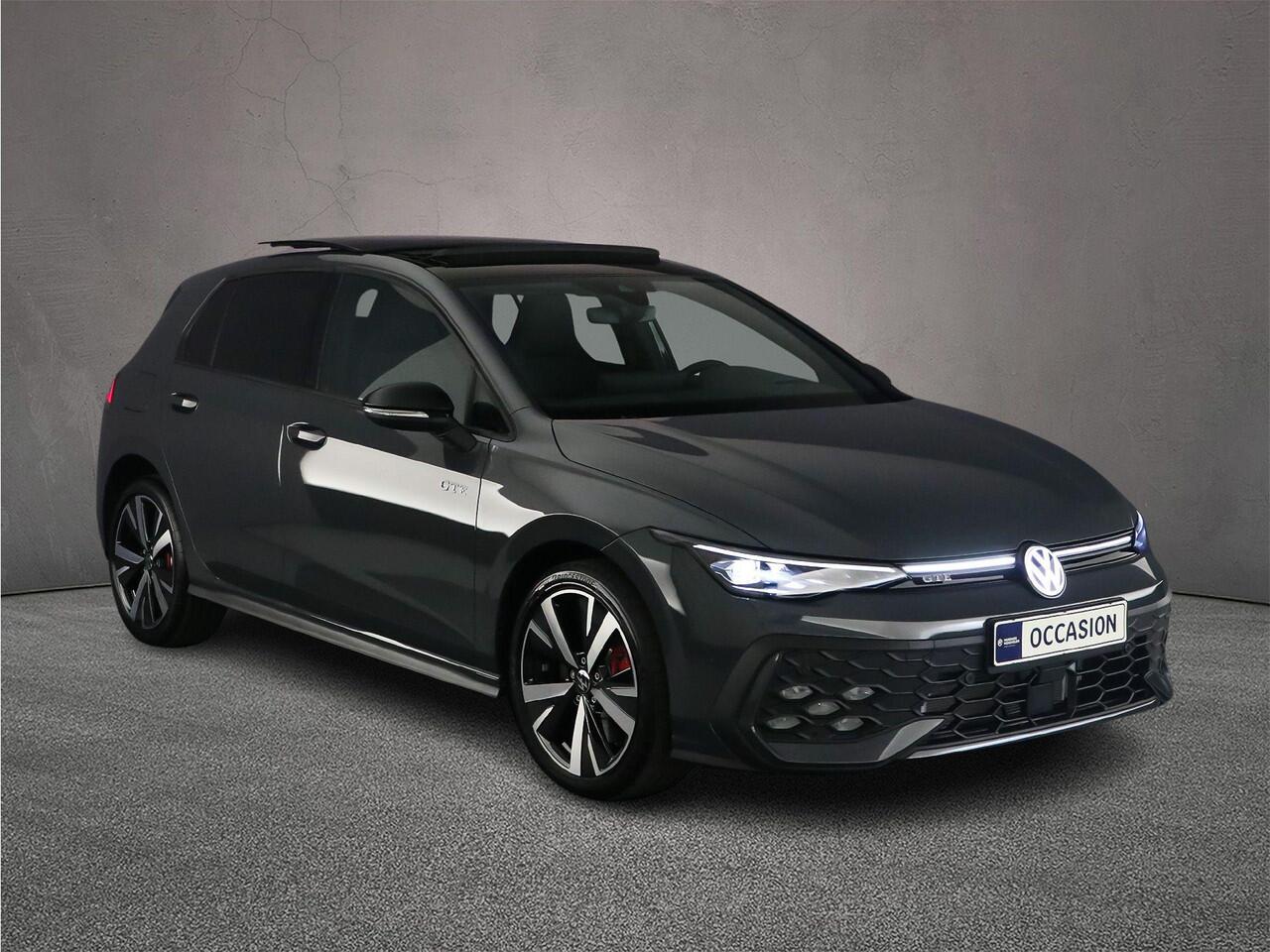 Volkswagen GOLF GTE 1.5 TSI eHybrid 272pk DSG Automaat Panoramadak, Black Style, Head up display, Adaptive cruise control, LED matrix koplampen, Achteruitrijcamera