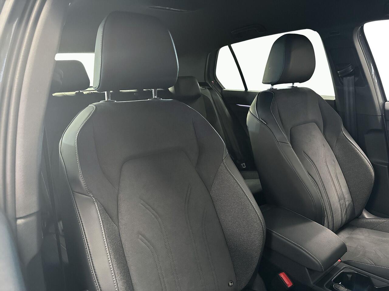 Volkswagen GOLF 1.5 150pk eHybrid 50 Edition ErgoActive bestuurdersstoel | Adaptive Cruise Control | Velgen 'Leeds', 18 inch