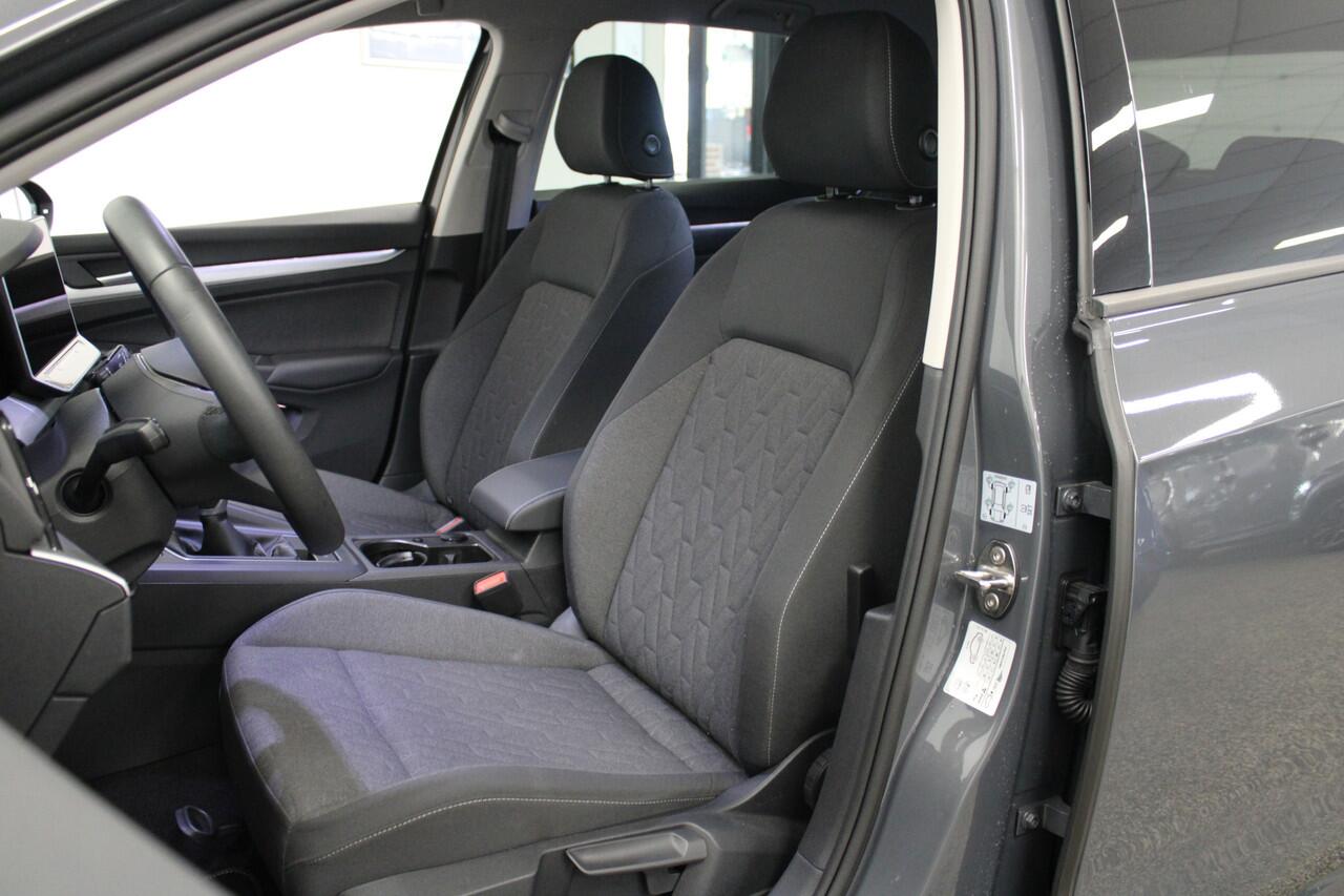 Volkswagen GOLF 1.5 TSI Life Edition