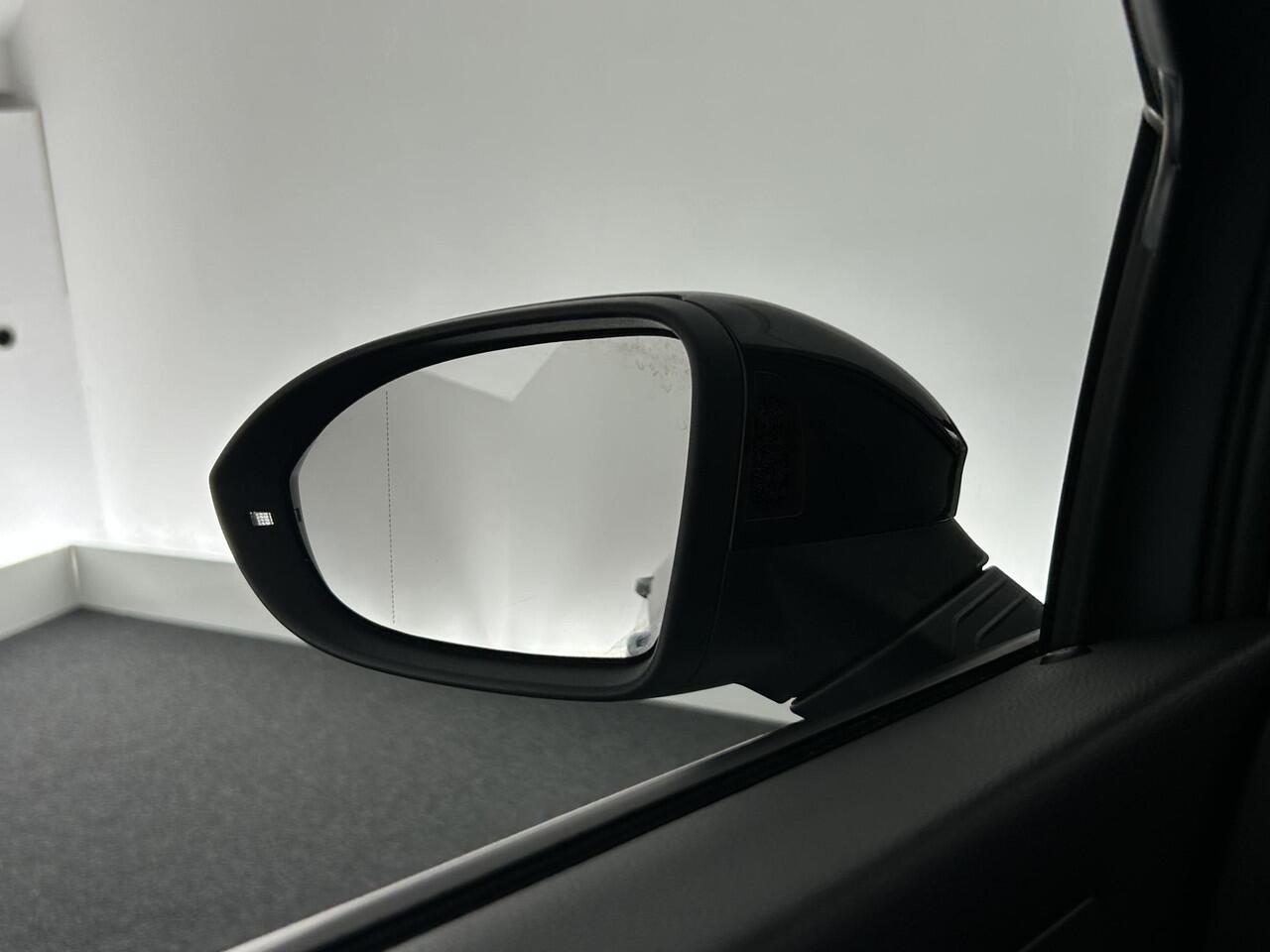 Volkswagen GOLF 1.4 245pk eHybrid GTE Head-Up Mistlampen Camera Virtual Cockpit Navigatie