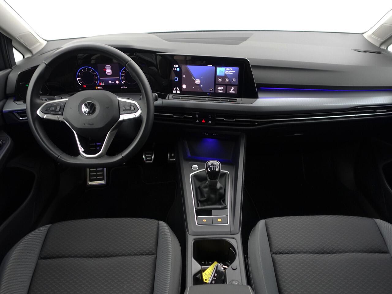 Volkswagen GOLF 1.5 TSI 24dkm, Sfeerverlichting, CarPlay, Android Auto, Keyless, Dynamic Select, IQ Led, Privacy Glass
