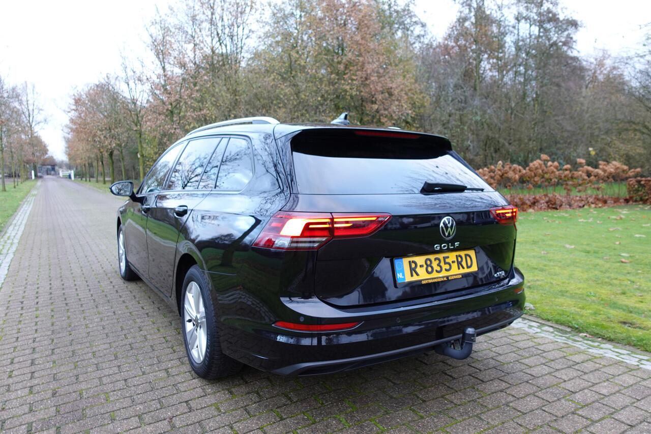 Volkswagen GOLF Variant 1.5 eTSI R-Line | Trekhaak | Stoelverwarming | Stuurwielverw. | CarPlay | Sfeerverlichting | BTW