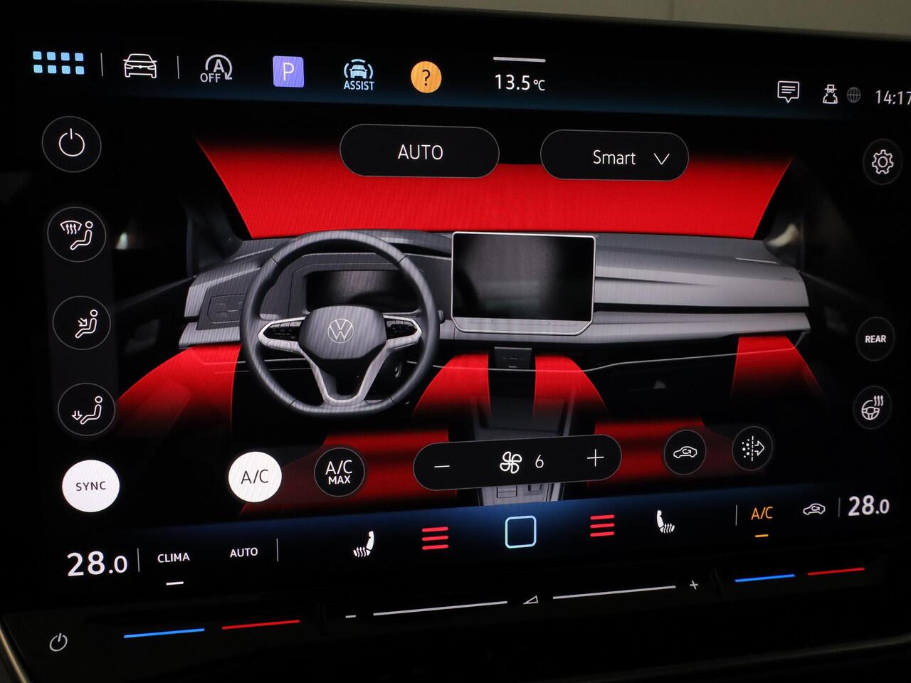 Volkswagen GOLF 1.5 eTSI Life Edition 116 pk Automaat (DSG) | Verlengde garantie | Navigatie via App | Panoramadak | Parkeersensoren | Achteruitrijcamera | Matrix LED koplampen | Stoelverwarming |