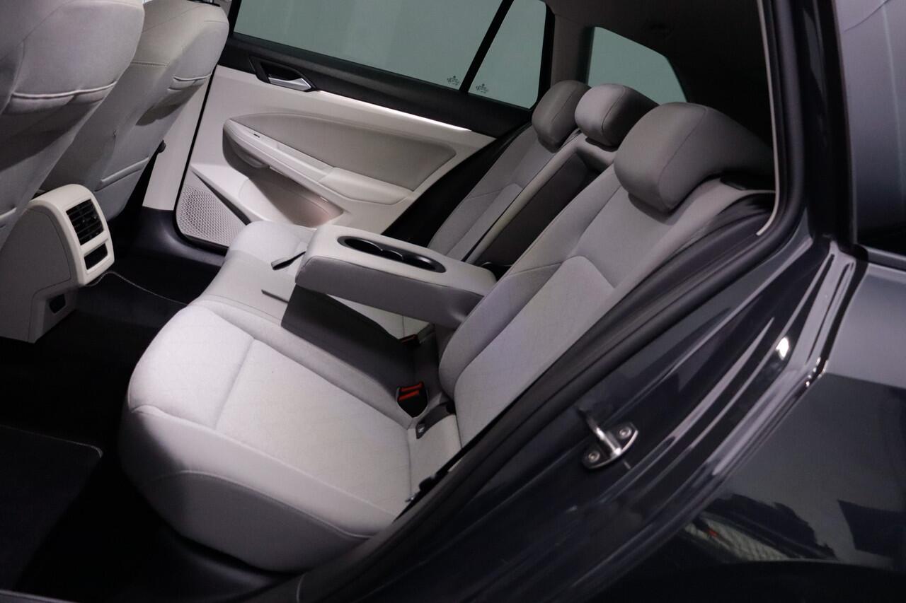 Volkswagen GOLF Variant 1.5TSI Dsg LIFE BUSINESS FULL LED | DIGIDASH | ACC | STUUR+STOELVERW | HEAD UP | CAMERA | ELEK TREKHAAK | DAB | CARPLAY | LMV