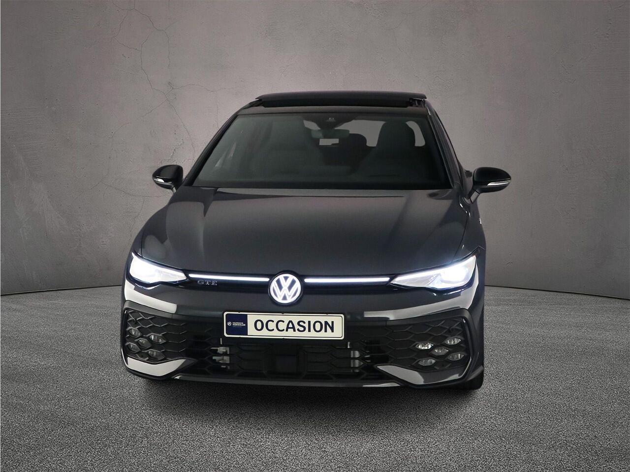 Volkswagen GOLF GTE 1.5 TSI eHybrid 272pk DSG Automaat Panoramadak, Head up display, Adaptive cruise control, Black Style, Navigatie, Achteruitrijcamera, LED matrix koplampen