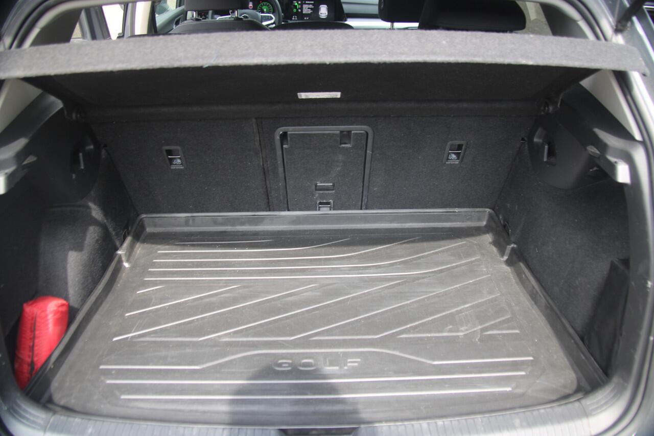 Volkswagen GOLF 1.5 TSI Life Business | Memory Seats | Harman/Kardon | Org. NL |