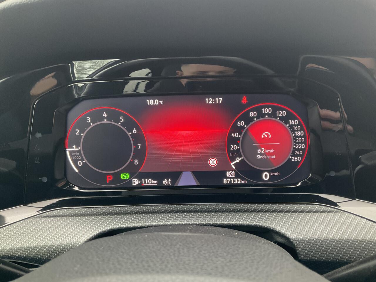 Volkswagen GOLF 1.5 eTSI R-Line Business+ Automaat Adap.Cruise Stoel/Stuurverw Led Sfeerverlichting!