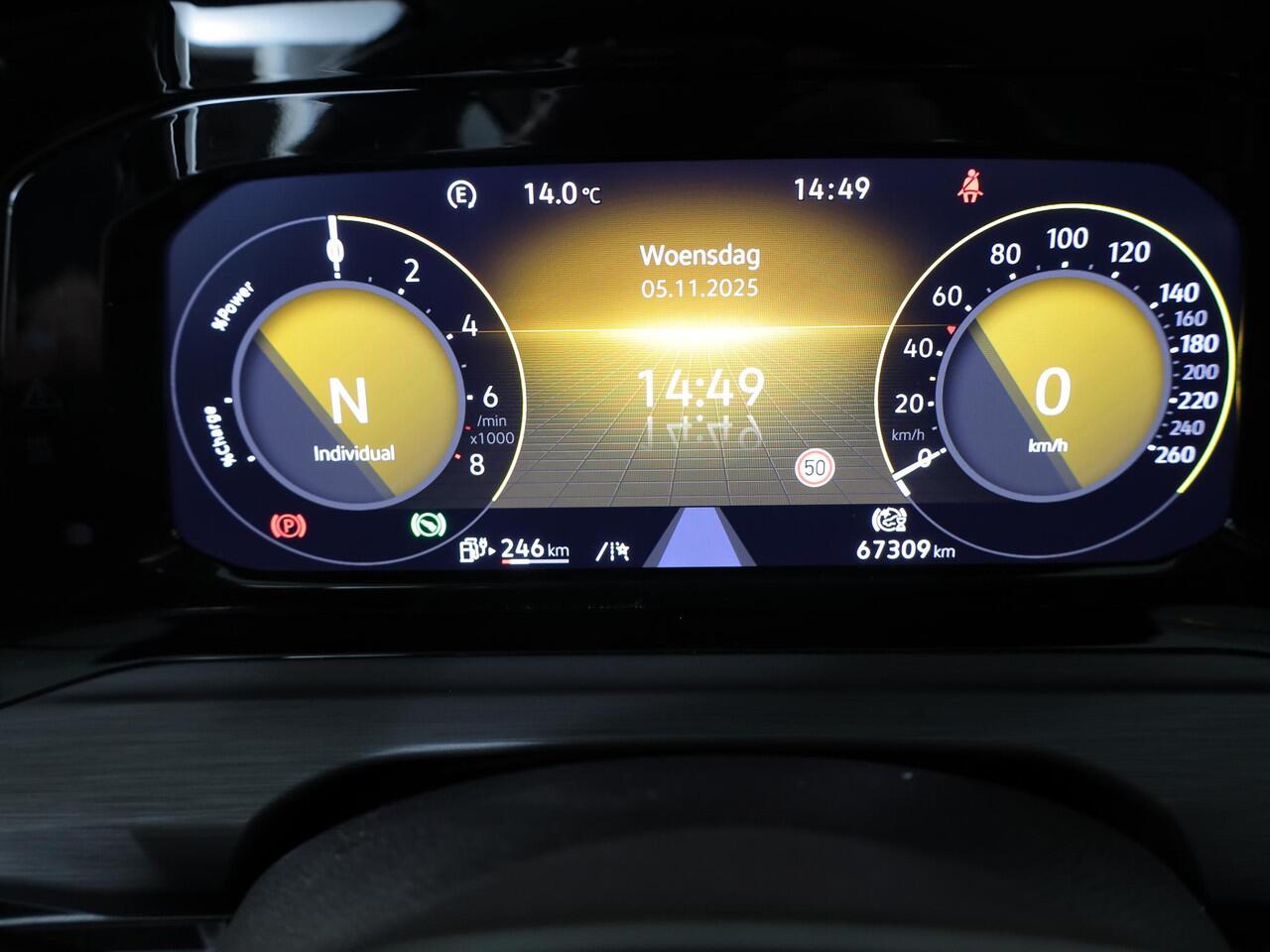 Volkswagen GOLF 1.4 eHybrid Style 204 pk Automaat (DSG) | Navigatie | Parkeersensoren | Autom. airco (3 zones) | Stoelverwarming | LED koplampen |