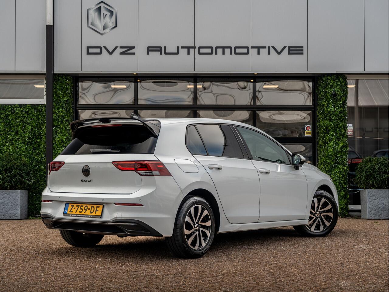 Volkswagen GOLF 1.0 eTSI DSG Active | ACC | Ambient | Carplay |