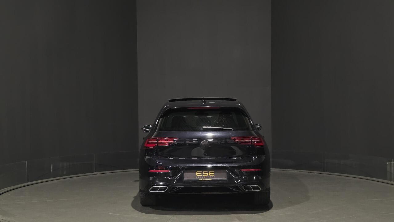 Volkswagen GOLF 1.5 eTSI R-Line | Panorama | IQ Light | Acc | Automaat