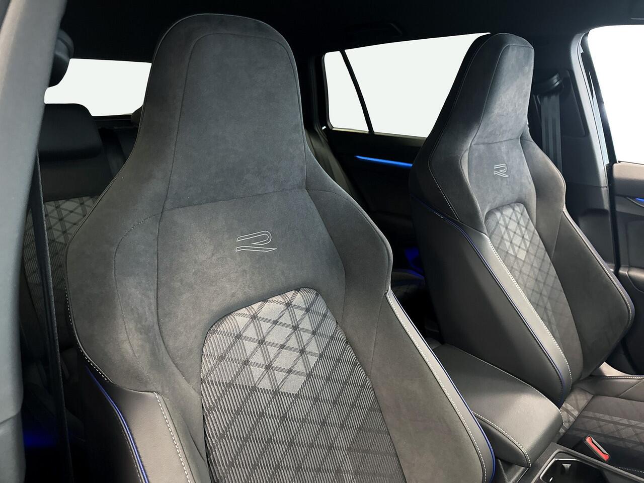 Volkswagen GOLF Variant 1.5 150pk eTSI R-Line Edition Achteruitrijcamera | Parkeersensoren | Adaptive cruise control