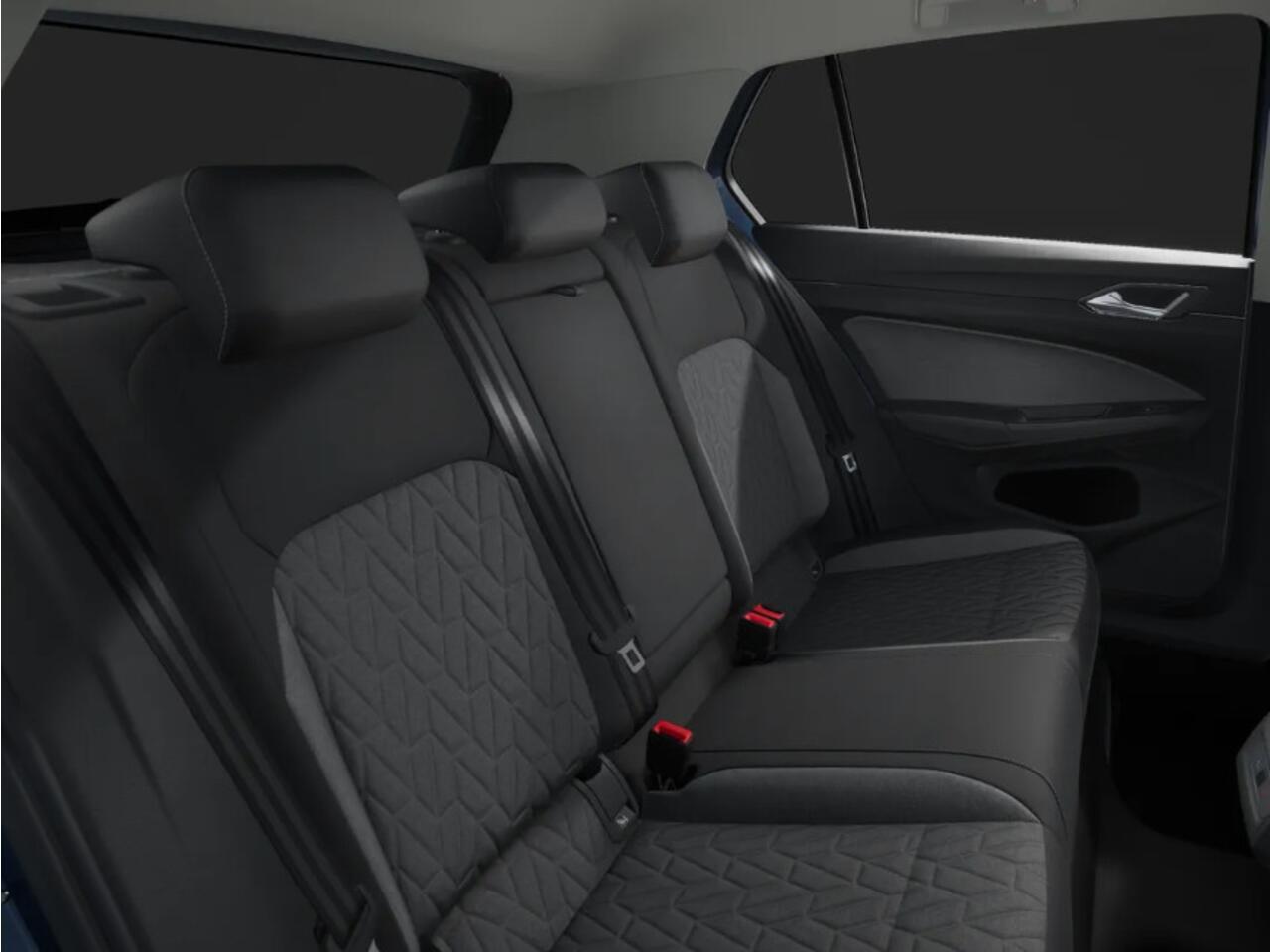 Volkswagen GOLF 1.5 eHybrid Life Edition 204 pk 6 versn. DSG PRIVATE LEASE VANAF ¤459P/M · Achteruitrijcamera · draadloze telefoonlader · Voorraad OUTLET ·