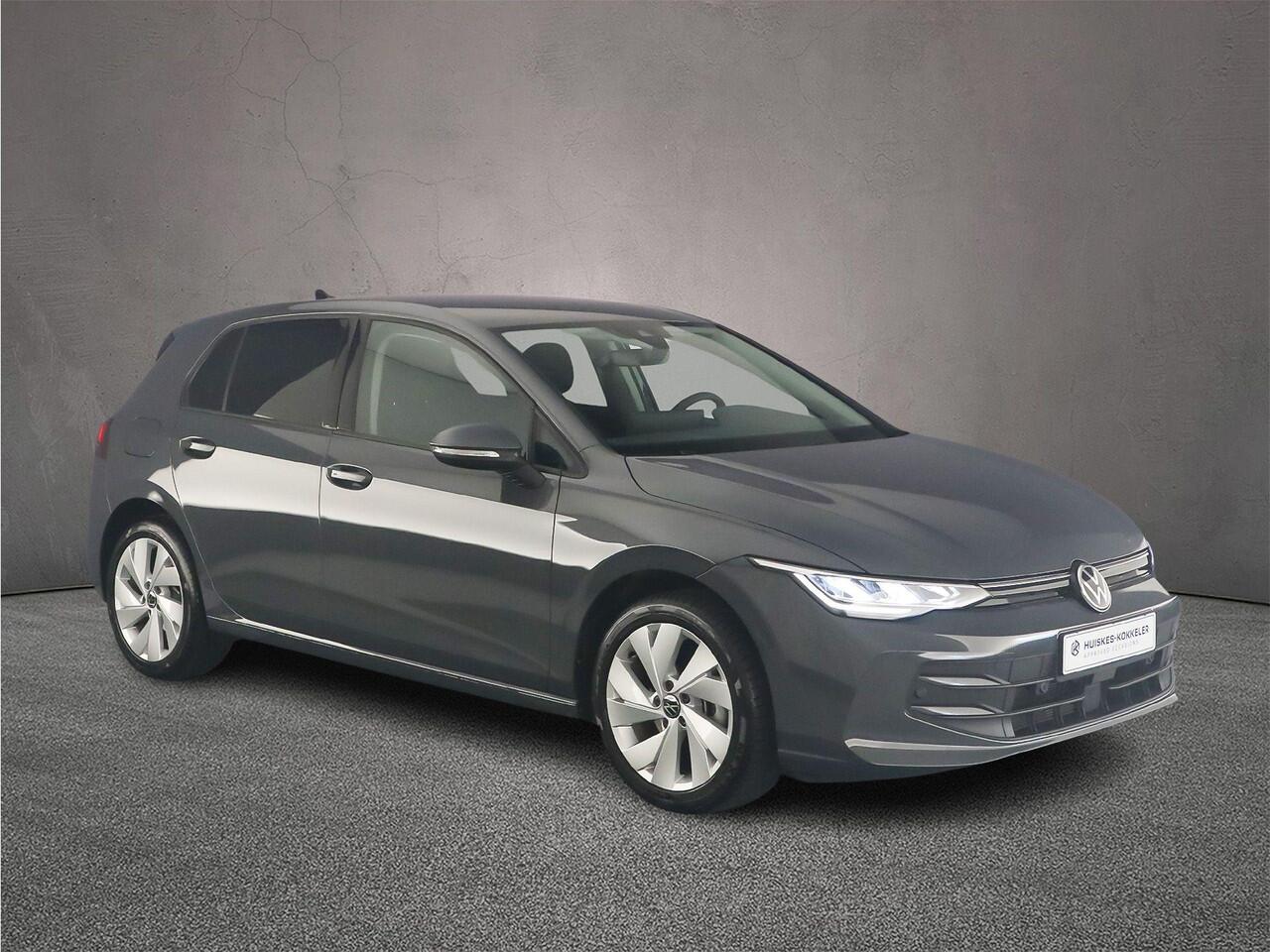 Volkswagen GOLF Life Edition 1.5 eTSI 115pk DSG Automaat Adaptive cruise control, Achteruitrijcamera, Stoelverwarming, LED koplampen, Parkeersensoren, App connect