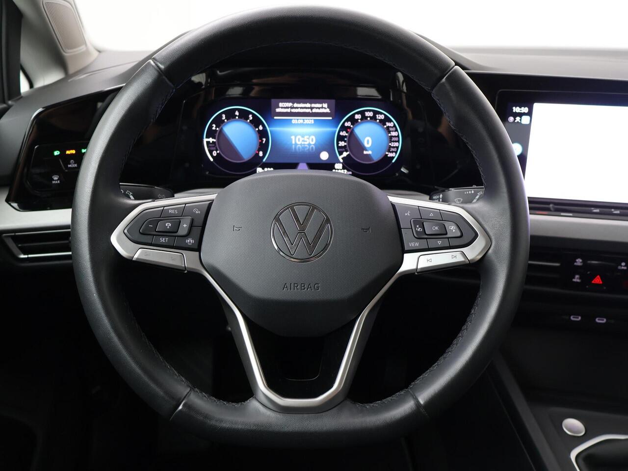 Volkswagen GOLF 1.0 TSI Life | 110 PK | Navigatiesysteem | Achteruitrijcamera | Adaptive cruise control |