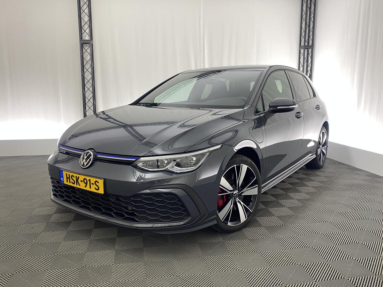Volkswagen GOLF 1.4 eHybrid GTE Automaat | Apple Carplay | Navi | ACC | DAB | Ambient Lighting |